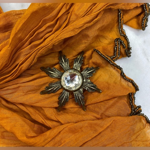 Vintage dramatic bronze with cut glass star pin - Picture 5 of 8